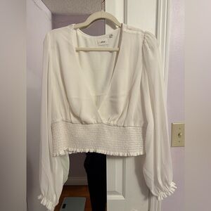 Aritzia Wilfred Wistful V-neck Top